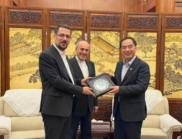 Active presence of UT in two higher education events in China