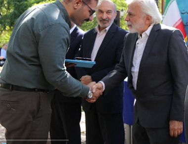 دومین آئین اهدای جایزه کریم دانشآموختگان برتر تعدادی رشتههای کارشناسی ارشد برگزار شد / حمایت نخبگان بهبود زیست دانشجویی دانشگاه تهران پشتوانه خیّرین یاریگران