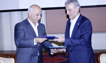 انعقاد تفاهمنامه همکاری بین دانشگاه تهران و دانشگاه علوم پزشکی تهران