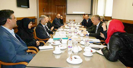 دیدار وزیر فرهنگ و آموزش قبرس با رئیس دانشگاه تهران