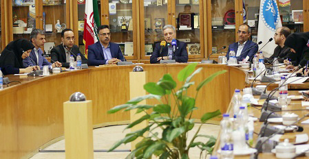 از همه ظرفیت کشور، دانشگاهها و تجربههای جهانی استفاده خواهیم کرد
